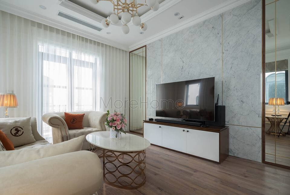Thi công phòng khách biệt thự tân cổ điển với nhiều chất liệu đem lại sự phối kết hợp nội thất đầy tuyệt vời Mẫu thiết kế và thi công nội thất biệt thự
